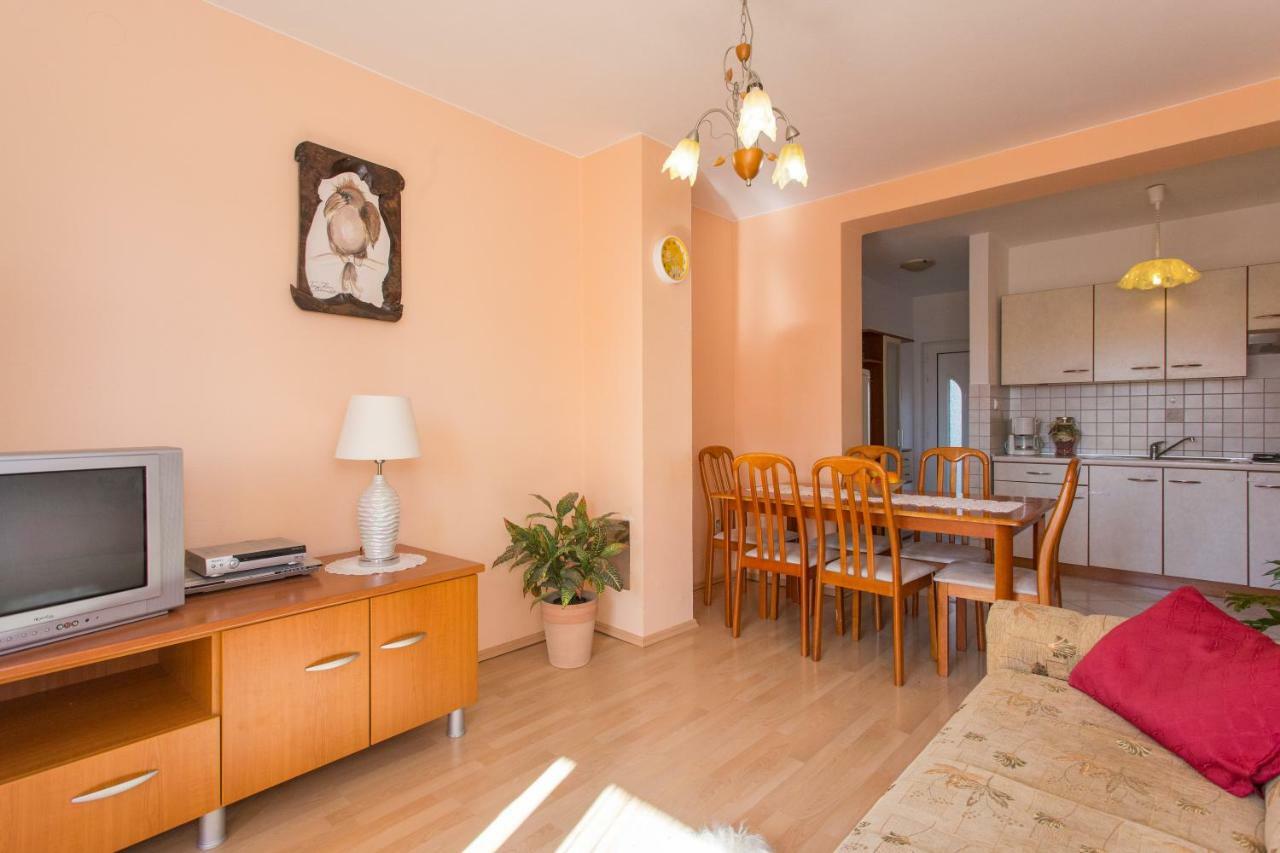 Apartments Bonifacic Punat Exterior foto