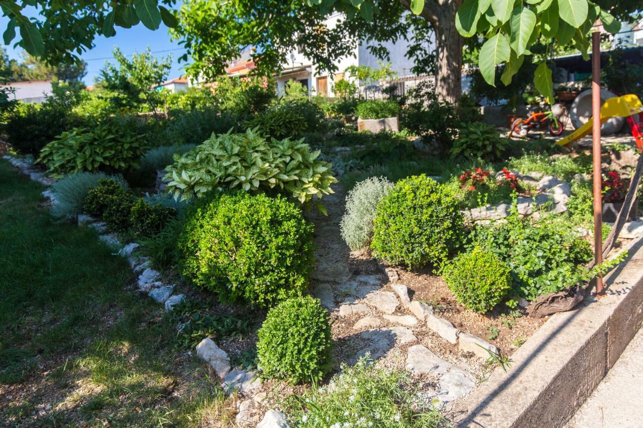 Apartments Bonifacic Punat Exterior foto